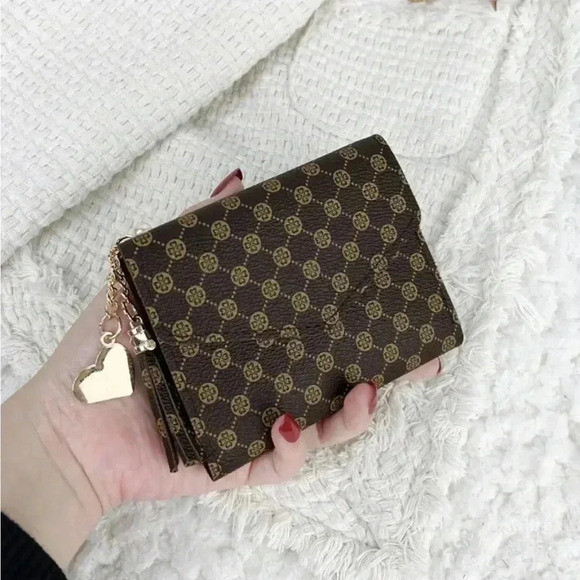 ⚠️Clearance Coffee Brown Heart And Tassel Wallet / Cardholder - Picture 1 of 4